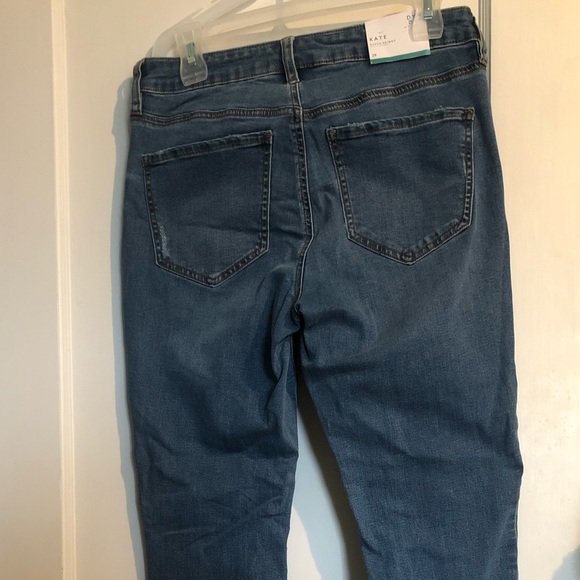 Dynamite Kate Distressed Denim - Picture 6 of 9